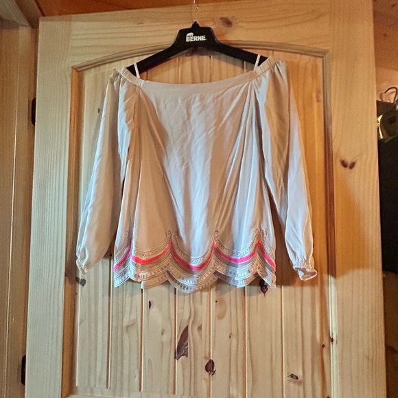 Lilly Pulitzer Off-Shoulder Cream Top - Picture 5 of 8